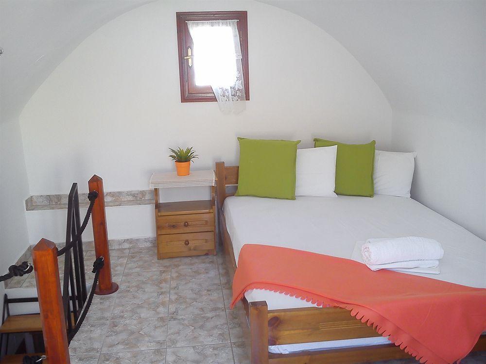 Marina Studios Tilos Bagian luar foto