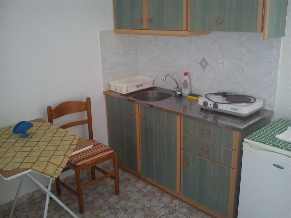 Marina Studios Tilos Bagian luar foto